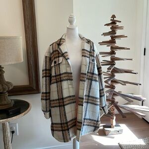 Old Navy Plaid Coat white and tan